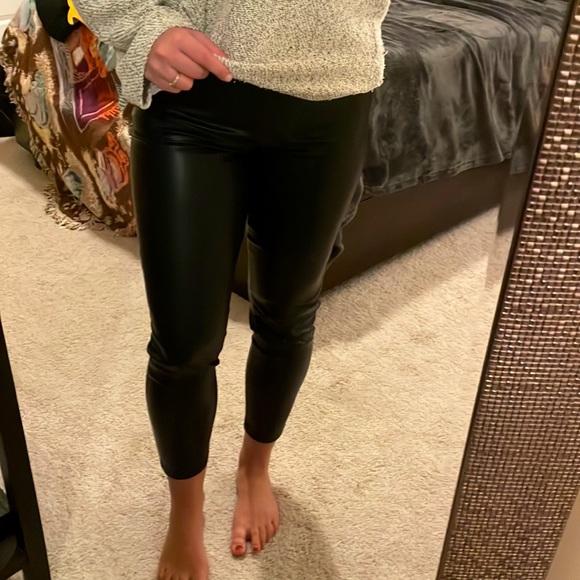Fabletics Vegan Leather High Waisted Leggings🖤 - Picture 3 of 8